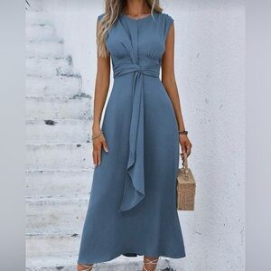 Elegant Teal Sleeveless Maxi Dress